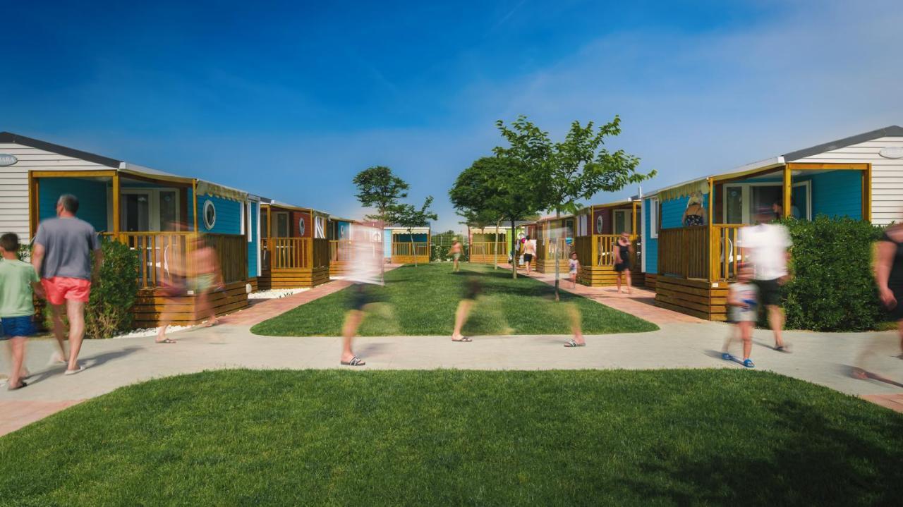 Camping Valencia - Bungalows Puzol Exterior photo